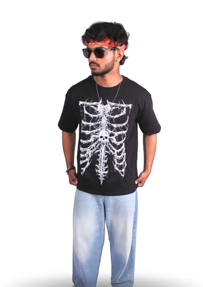 Barbed Bones Oversized-Tee